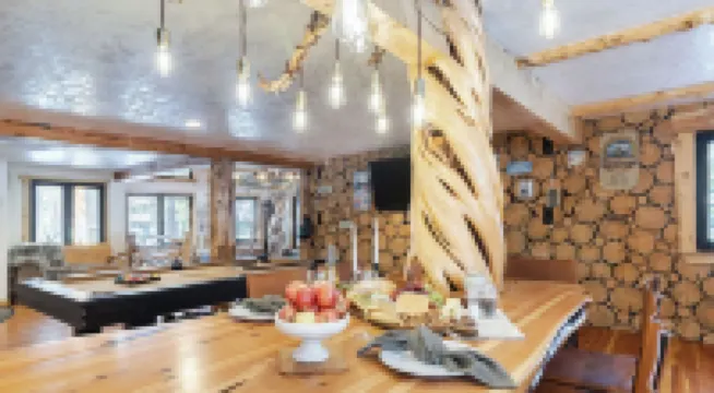 Base Camp by AvantStay Magical Cabin w Sauna Hot Tub Close to Snow Golf