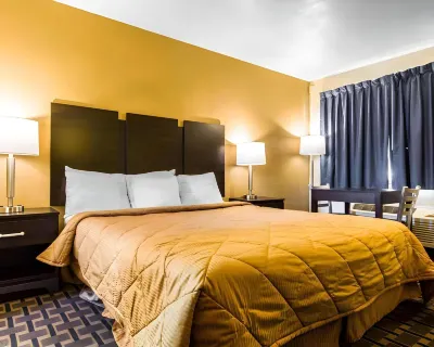 Econo Lodge Sacramento Convention Center Hotels near Tower Bridge