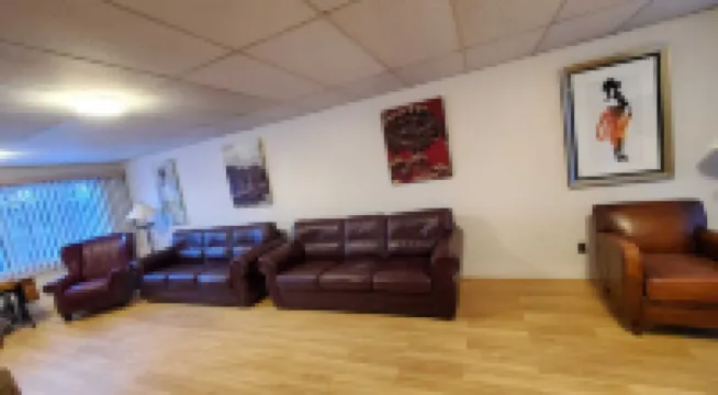 เพลส์ โฮสเทล