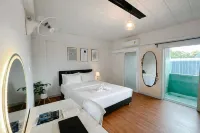 T.U.B. Mansion - balcone