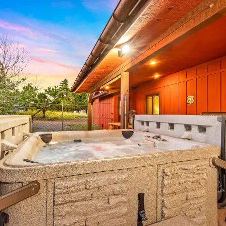 Spacious Canyon Peak Pine View Home Game Room Hot Tub