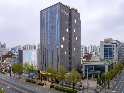 โรงแรมบูติค 9