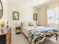 Sunshine Seashore Escape Jamaica Hotels in Lucea