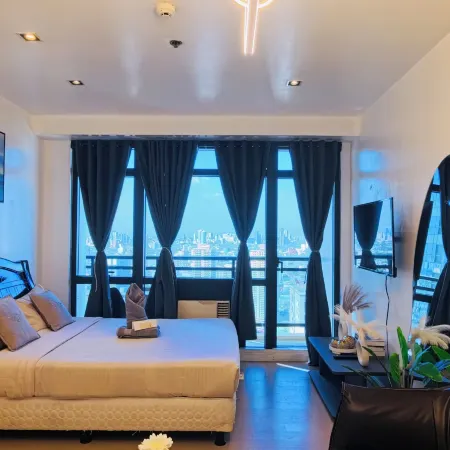 45th The Gramercy Residences