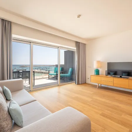 GuestReady - Beachfront Naufrago's Retreat 2
