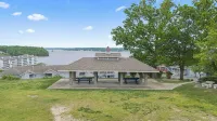 By The Lake Resort Access - Homestays