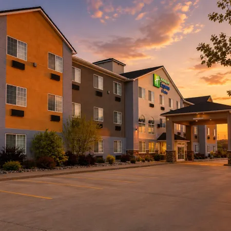 Holiday Inn Express & Suites PIERRE-FORT PIERRE by IHG Hotele w: Stanley County