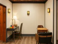 Expedition Lodge Estes Park at Rocky Mtn National Park Hotels in Larimer County