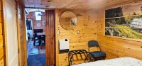 Quaint Cabin - 8 minutes from Ark Encounter!!Country setting, near town!!