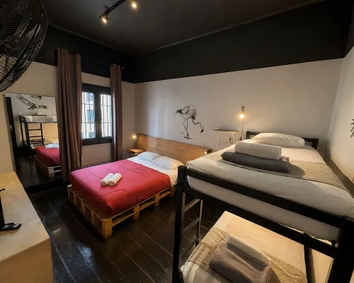 Hostel Boutique Merced 88 Hotels near Bellavista