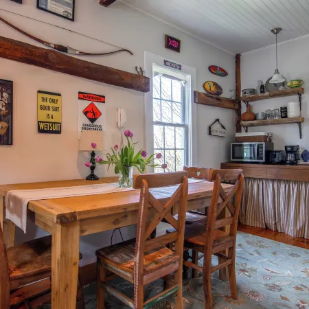 Ping-pong & Fire Pit! Renovated Marshfield Cottage
