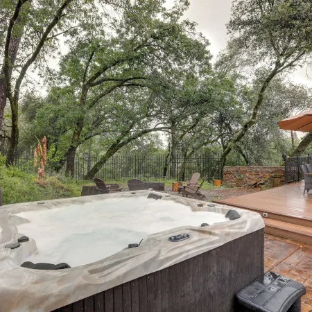 Placerville Paradise: Game Room + Hot Tub!