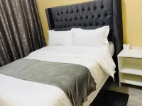 Centrally-Located 2 Bedroom Apartment in Mutare, Zimbabwe โรงแรมในมูตาเร