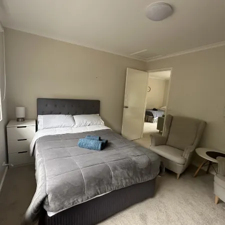Curtin Cozy 2-Bedroom House Near Canberra Hospital