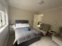 Curtin Cozy 2-Bedroom House Near Canberra Hospital - 2つ星