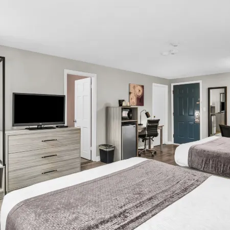 Northshore Hotel Отели в г. Данверс