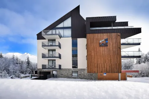 Aplend Lake Resort - parking