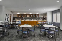 SpringHill Suites Atlanta Alpharetta - breakfast