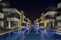 إليسيوم جرين سويتس - مسبح