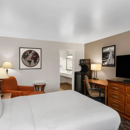 Ramada Bayside Inn and Suites
