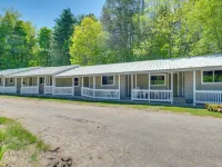 Cozy Room Near Schroon Lake Marina, Town & Beach! Hotels in Schroon