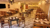 Hotel One Riverside Kaghan - Frühstück
