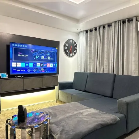 Luxurious Abuja Apartment With Private Entrance & Central AC