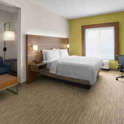 Holiday Inn Express & Suites NEW IBERIA-AVERY ISLAND by IHG Rooms