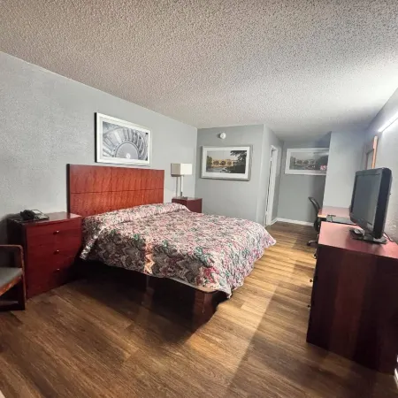 Economy Inn Sweetwater I-75