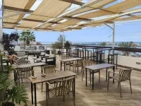 Ocean Nomads Hostel - Hostels