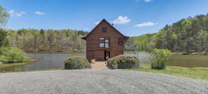 2 Docks and Paddleboard Lakefront Alabama Retreat! Ξενοδοχεία στην πόλη St. Clair County