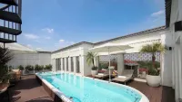 Noi Bai Horizon Hotel & Spa - Rooftop Pools