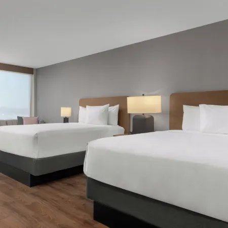 Hyatt House Mississauga / Airport Corporate Centre