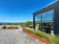 Coastal Calm | Luxe Stay with Views, Bath & Fire. - Apartments