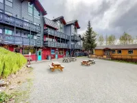 Slopeside Studio at Alyeska w/ Full Kitchen Hotels near Bear Cub