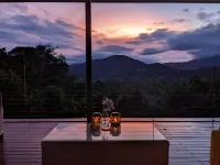 ป่าฝนพบกับความหรูหรา - วิวสระว่ายน้ำอินฟินิตี้ - บังกะโล