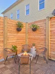 Modern 3BR Retreat Sauna Hot Tub Walk to Dining - 3-Star
