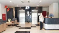 Horison Inn Antawirya Semarang - parcheggio
