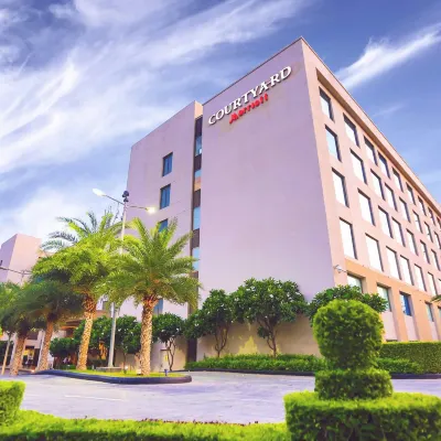 Courtyard by Marriott Agra Hotels near Shahin Arts