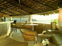 Taj Holiday Village Resort & Spa, Goa - bar