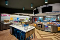 Tru by Hilton Denver, PA - breakfast
