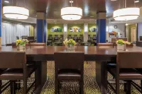 Holiday Inn Express & Suites HAYS by IHG - breakfast