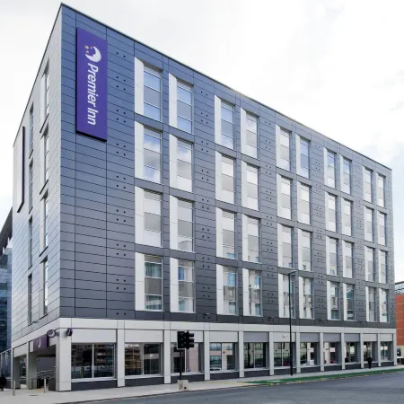 Premier Inn Leeds Cc (Whitehall Road)
