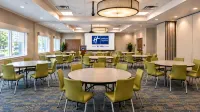 Holiday Inn Express & Suites BOISE AIRPORT by IHG - breakfast