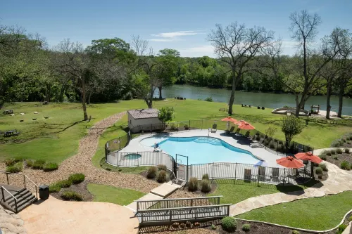 Courtyard New Braunfels River Village - Pysäköinti