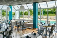 Pey la Tour - Logis Hôtels & Restaurant - Parking