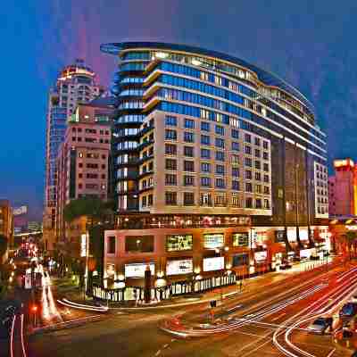 Davinci Hotel on Nelson Mandela Square Hotel Exterior