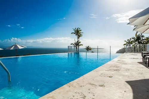 Perfect Paradise: Private Beach & Infinity Pool - 3-Star