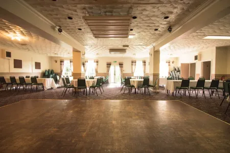 Pinegrove Hotel Отели рядом со станцией Wetheral