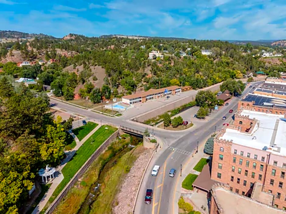 Americas Best Value Inn by The River Hot Springs